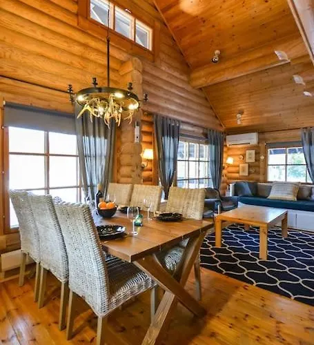 펜션 Charming In Yllaes Skiresort *